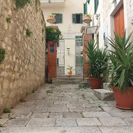 Sunny Terrace Apartament *