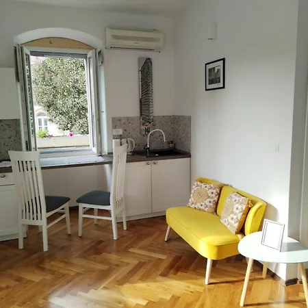 Sunny Terrace Apartamento